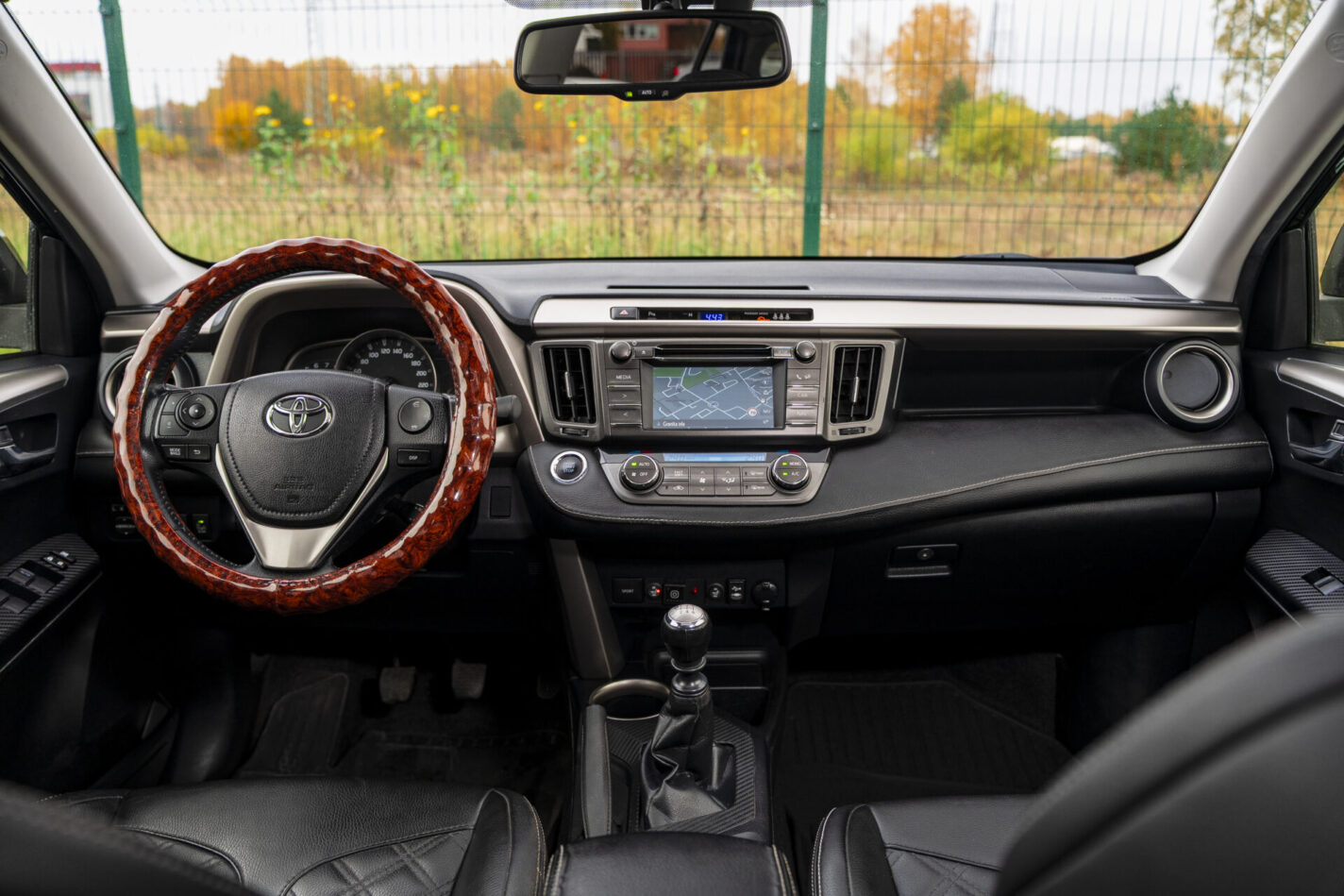 TOYOTA RAV 4