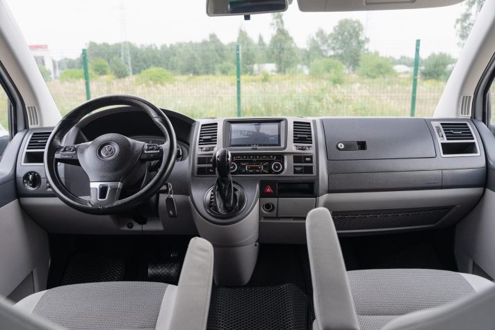 VW CARAVELLE