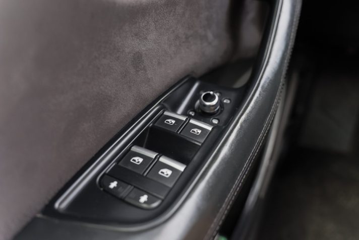 AUDI Q7 S-LINE