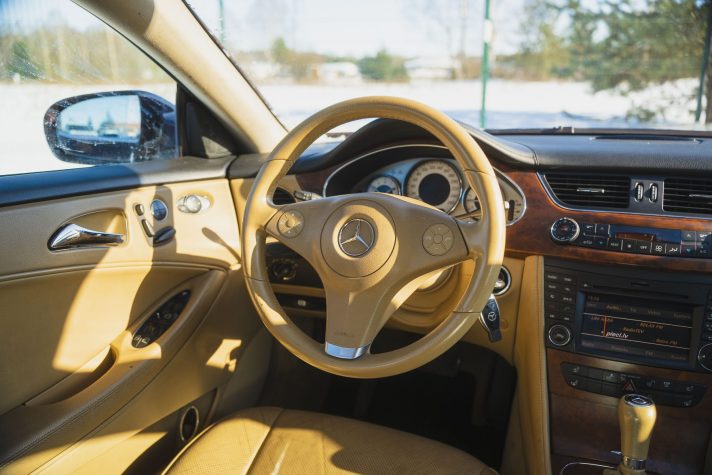 MERCEDES BENZ CLS320