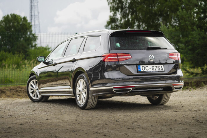 VW PASSAT R-LINE