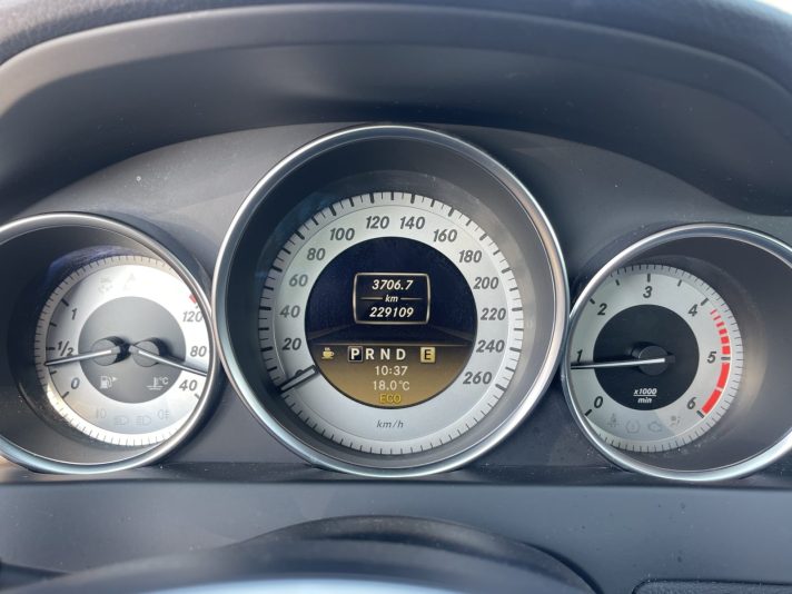 Mercedes Bens c220 Dizelis 125 kw