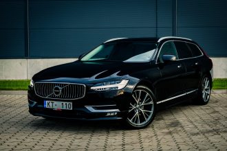 VOLVO V90