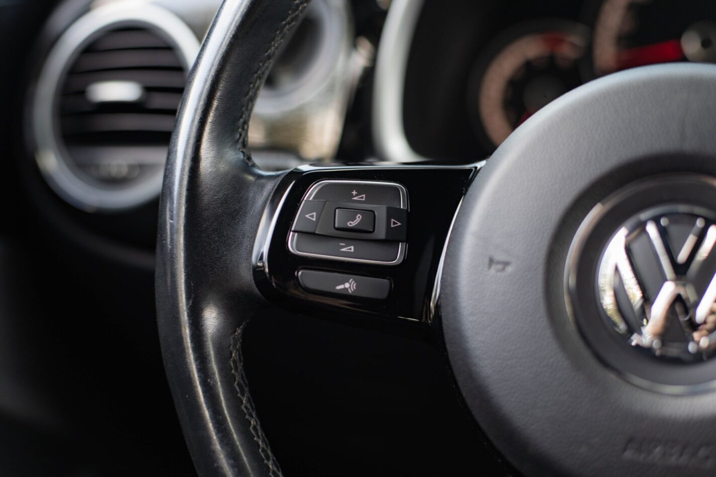 VW BEETLE