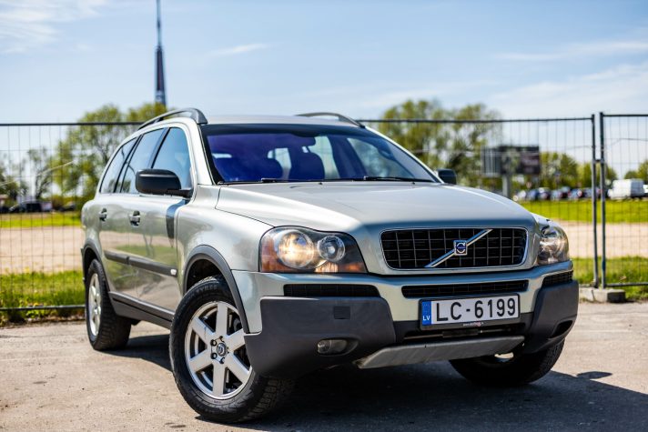 VOLVO XC90