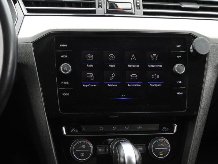 VW PASSAT