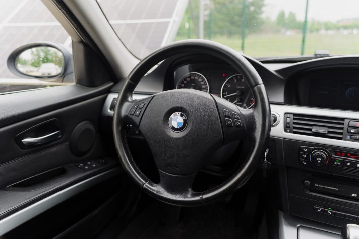 BMW 325i