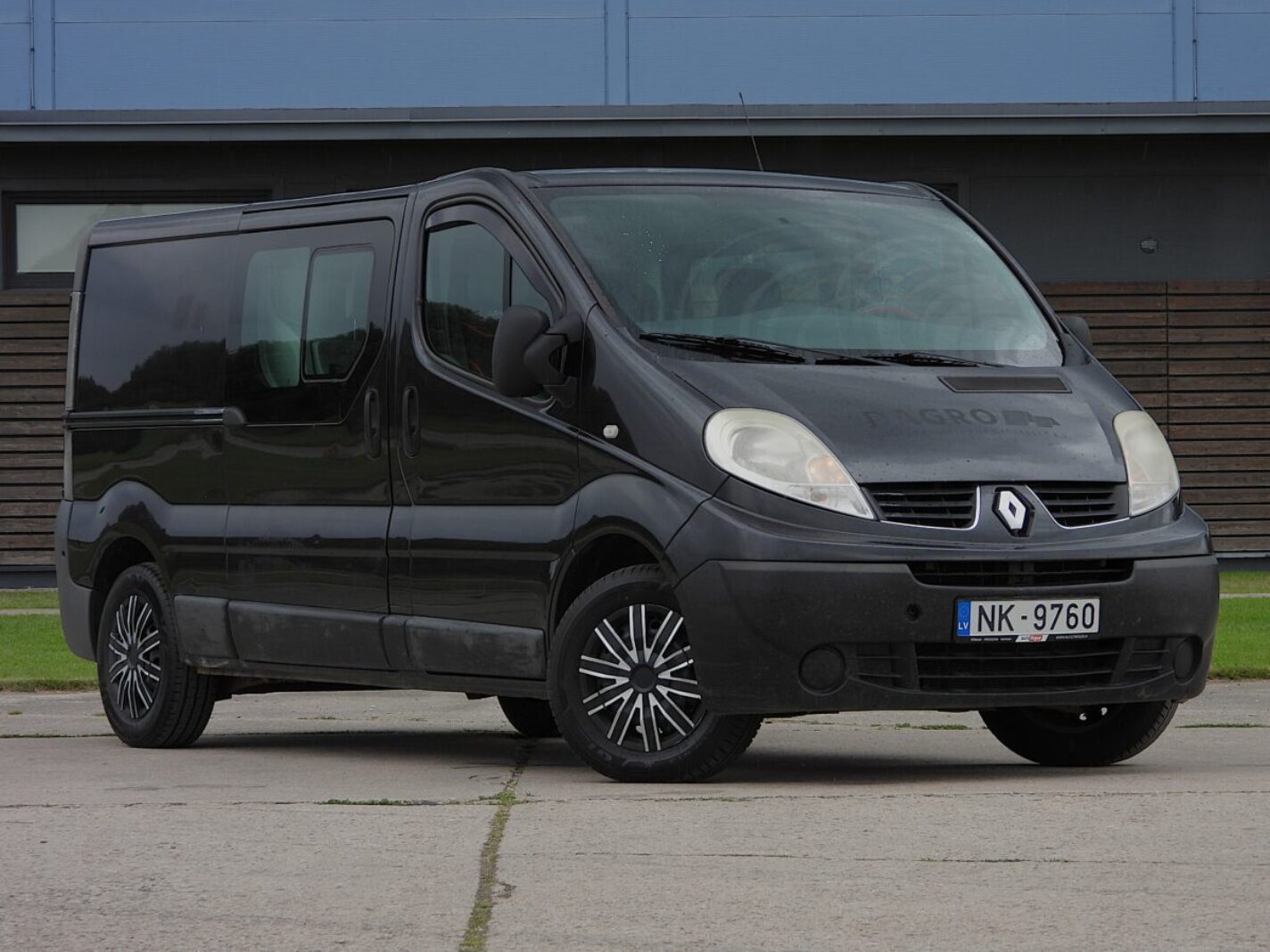 RENAULT TRAFIC