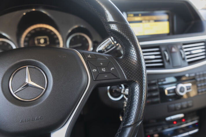 MERCEDES BENZ E250
