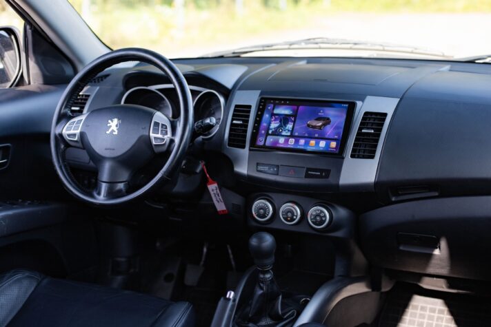 PEUGEOT 4007