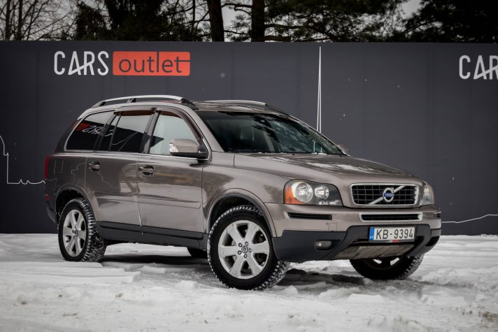 VOLVO XC90