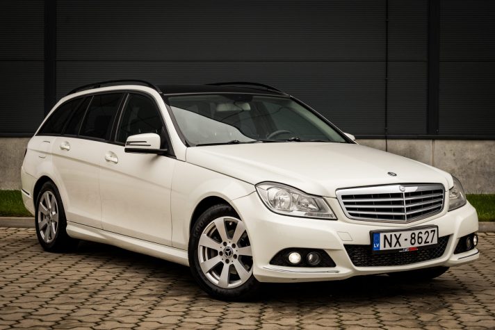 MERCEDES BENZ C220