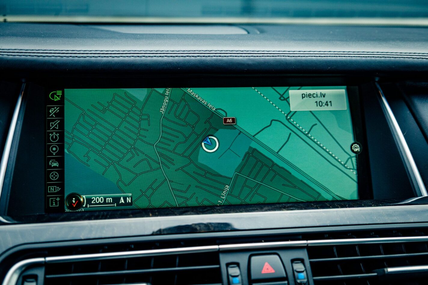 BMW 730