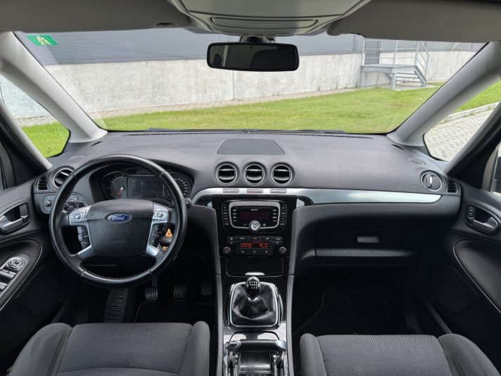 Ford Galaxy Titanium
