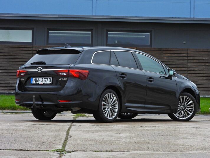TOYOTA AVENSIS