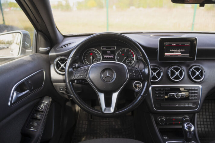 MERCEDES BENZ A180
