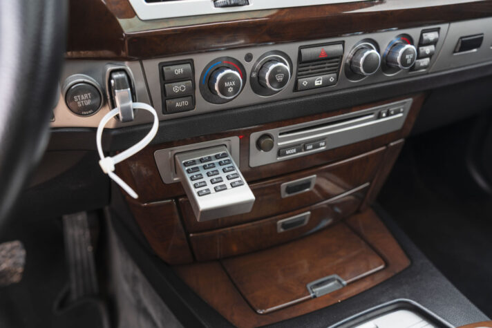 BMW 730