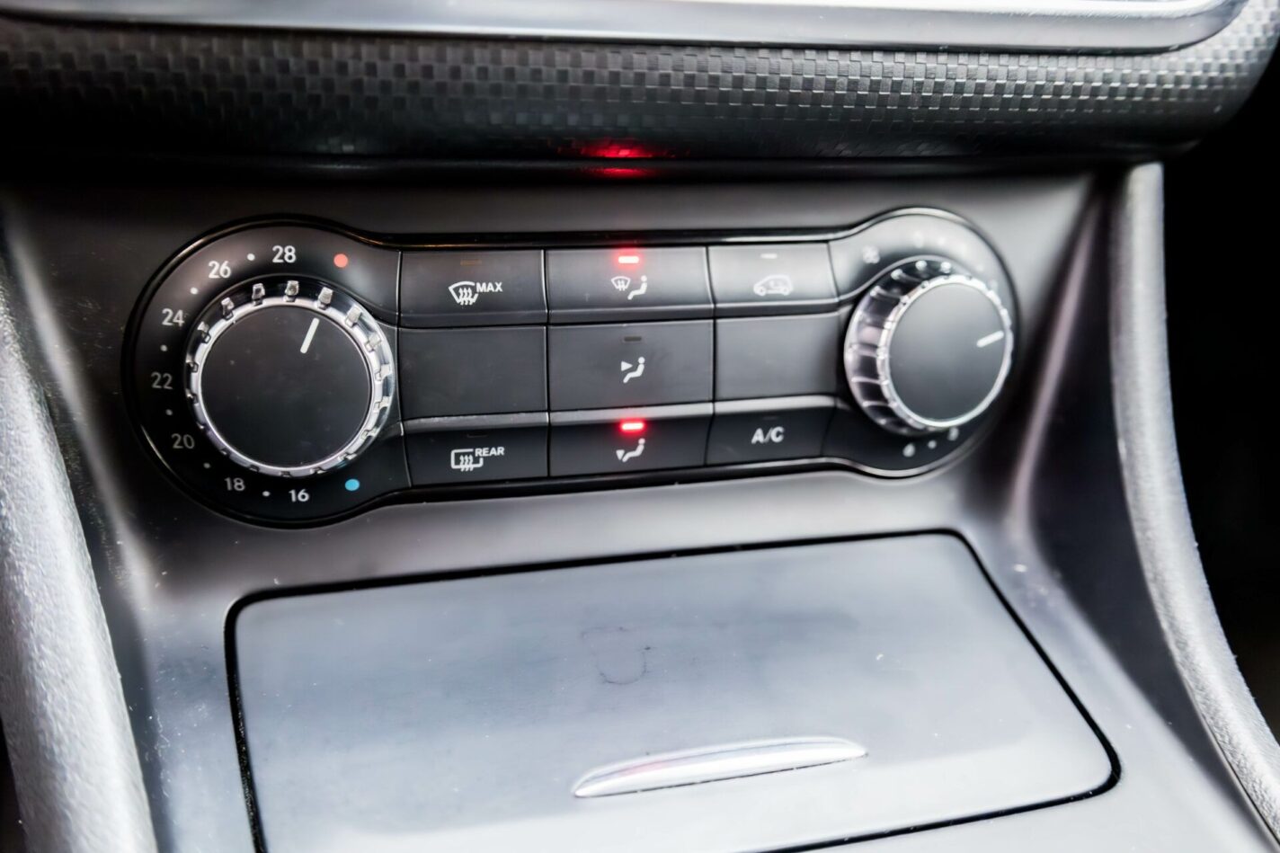MERCEDES BENZ A180