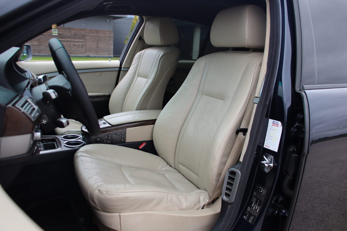 BMW 730