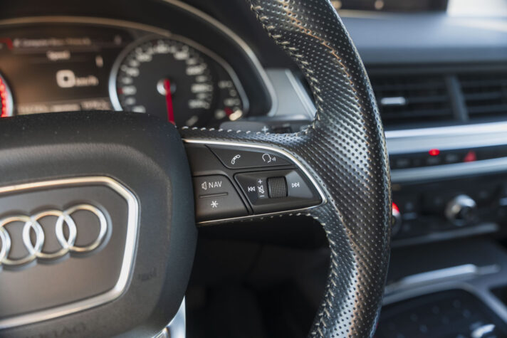 AUDI Q7 S-LINE