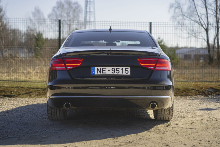 AUDI A8 QUATTRO