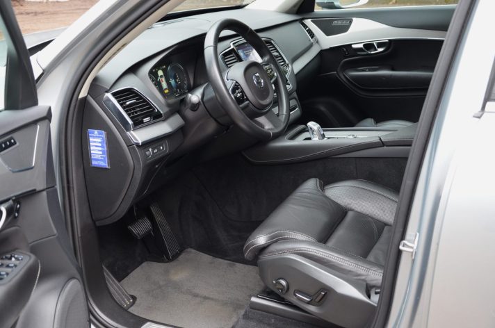 Tikko ievests. 2016. gada modelis. Volvo Xc90 Inscription T8 Twin Engine Awd Plug-In Hybrid.