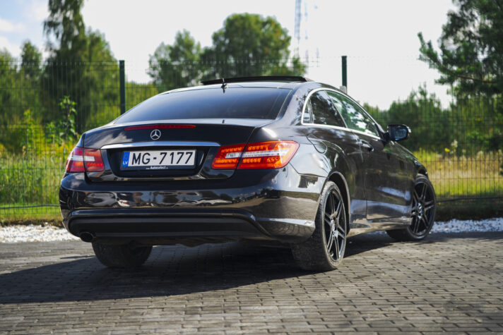 MERCEDES BENZ E250