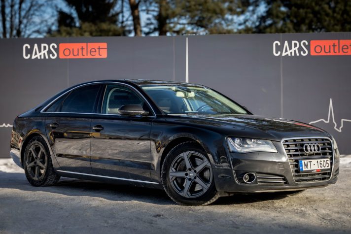 AUDI A8