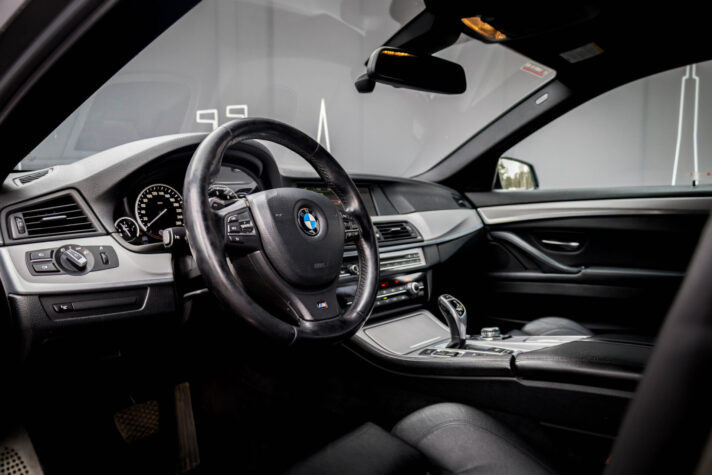 BMW 525