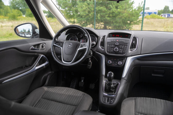 OPEL ZAFIRA TOURER
