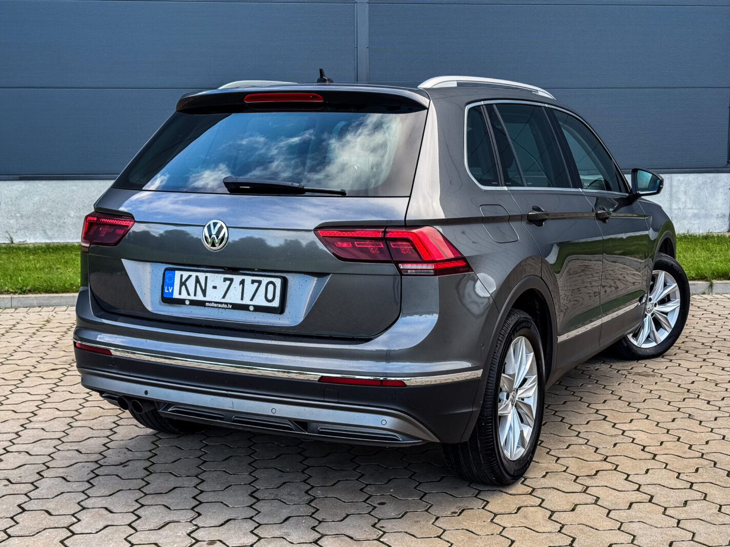 VW TIGUAN