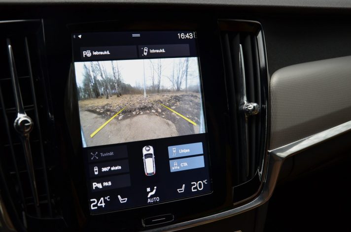 Tikko ievests. Volvo V90 Cross Country Awd. 2.0 D5 (173 kw-235 zs) Dīzelis. ar Automātisko ātrumkārbu.