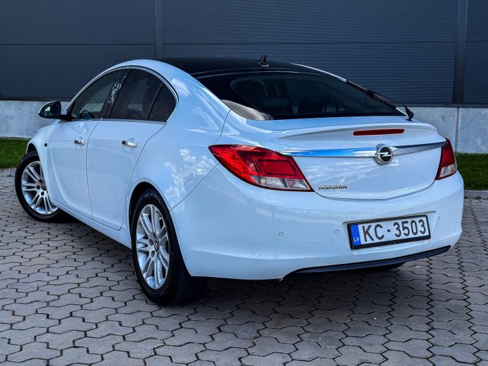 OPEL INSIGNIA