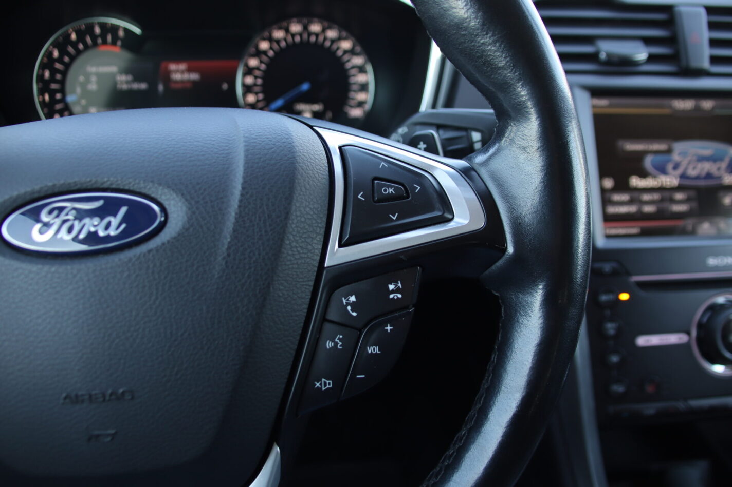 FORD MONDEO