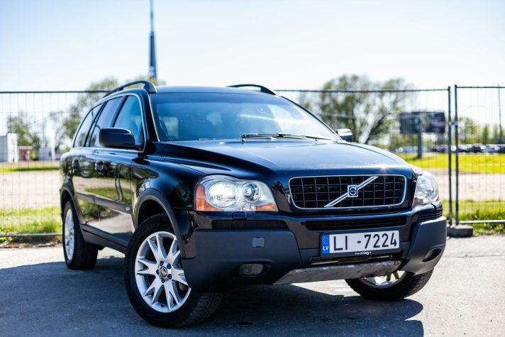 VOLVO XC90