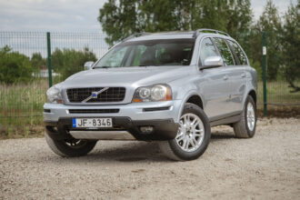 VOLVO XC90