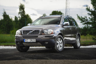 VOLVO XC90