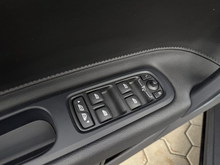 Volvo C70 2.0 D3 Summum