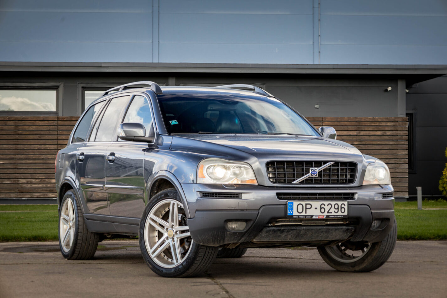 VOLVO XC90