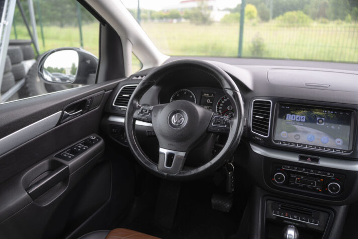 VW SHARAN