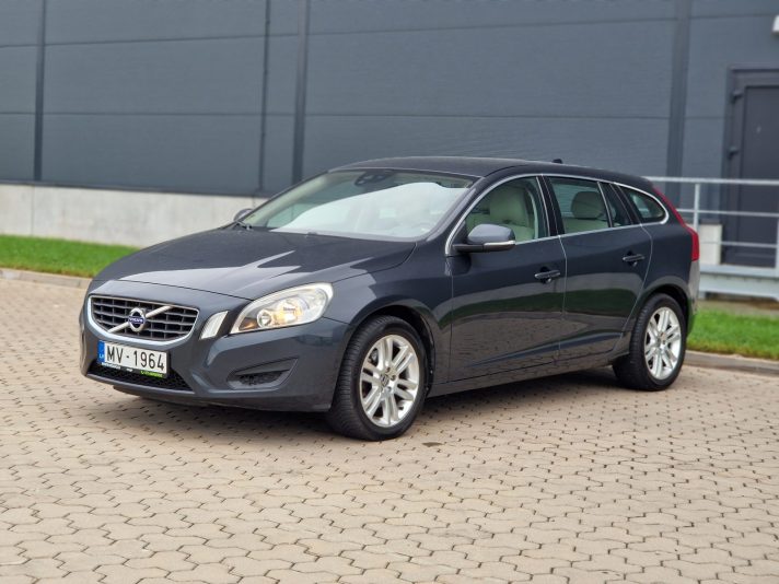 Volvo V60, 3D 120kW. Teicama tehniskā un vizuālā stāvoklī.