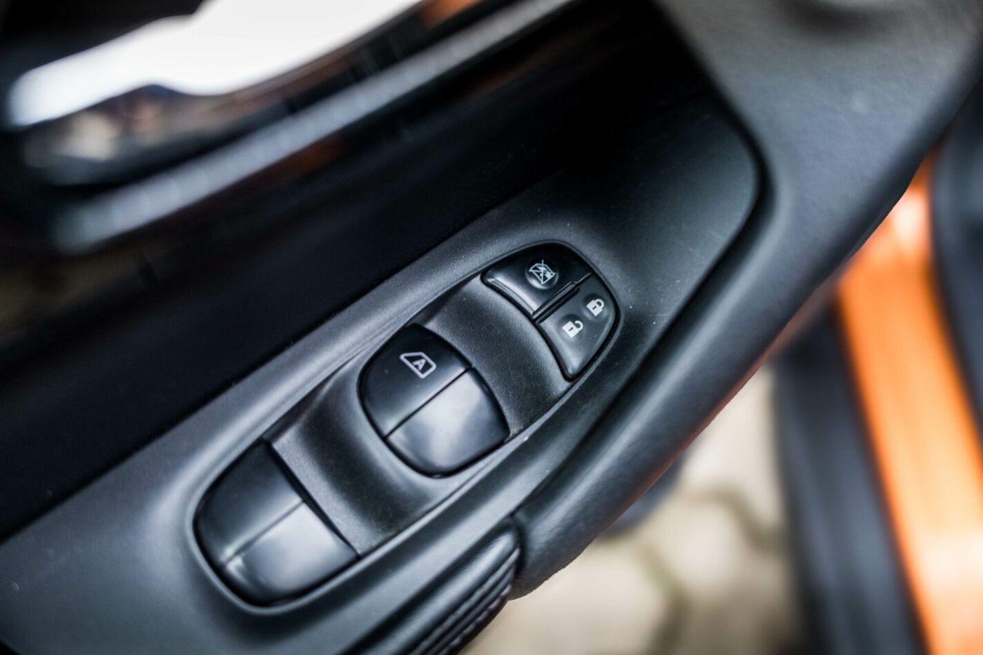 NISSAN X TRAIL