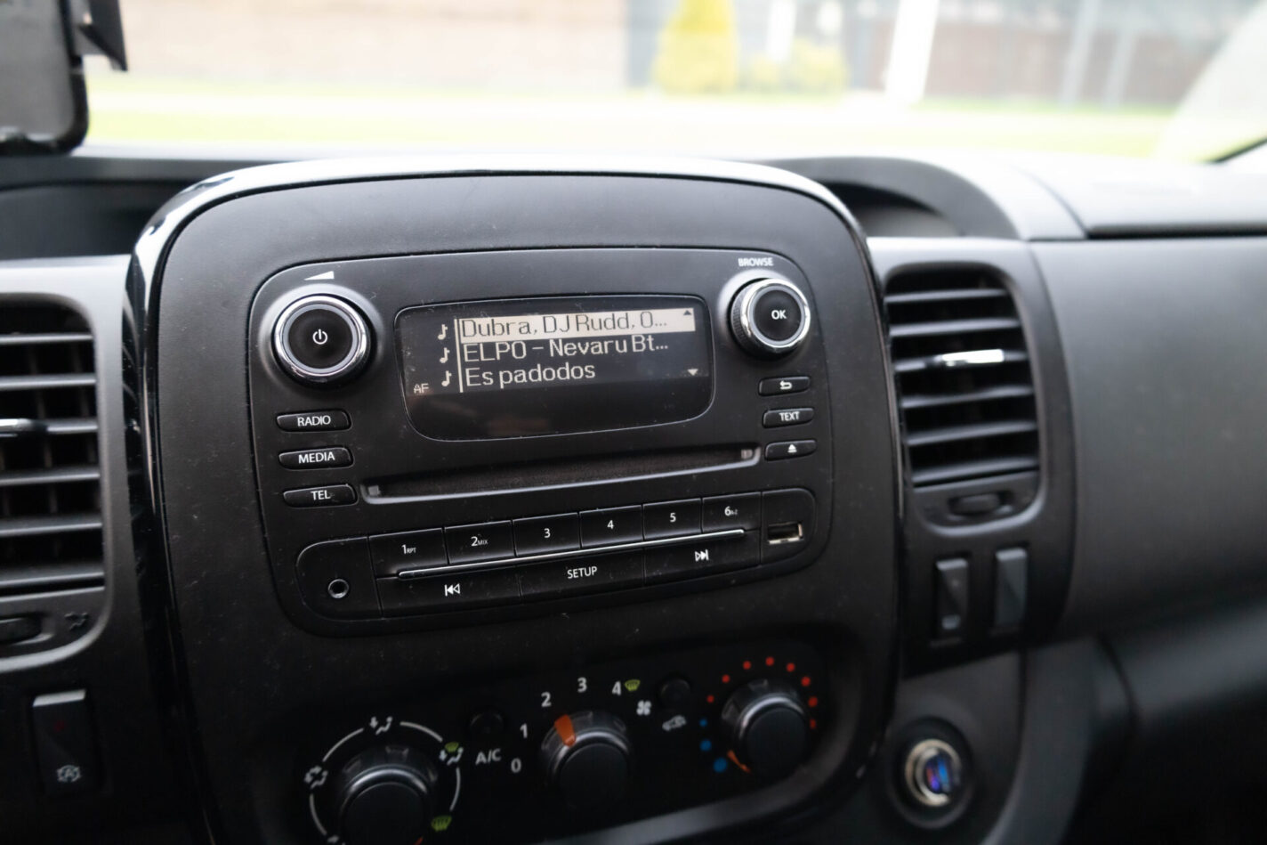 OPEL VIVARO-B