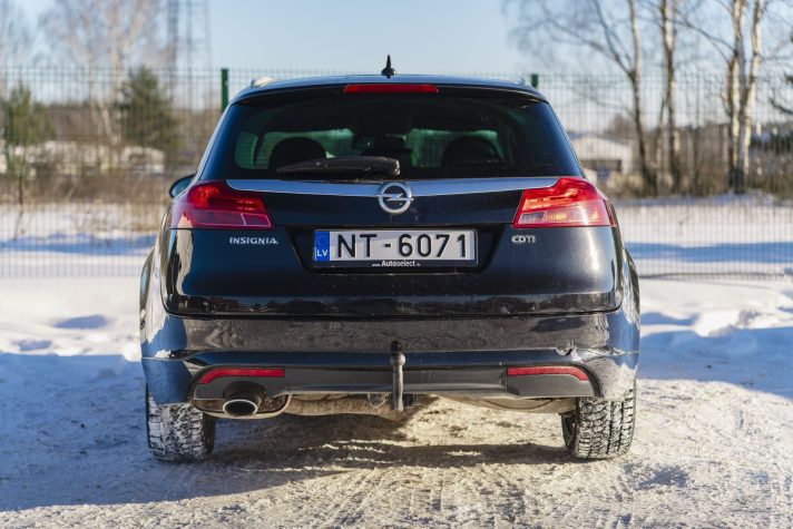 OPEL INSIGNIA SPORTS TOURER SW