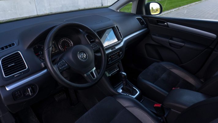VW SHARAN