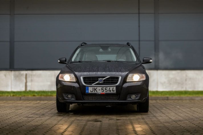 VOLVO V50