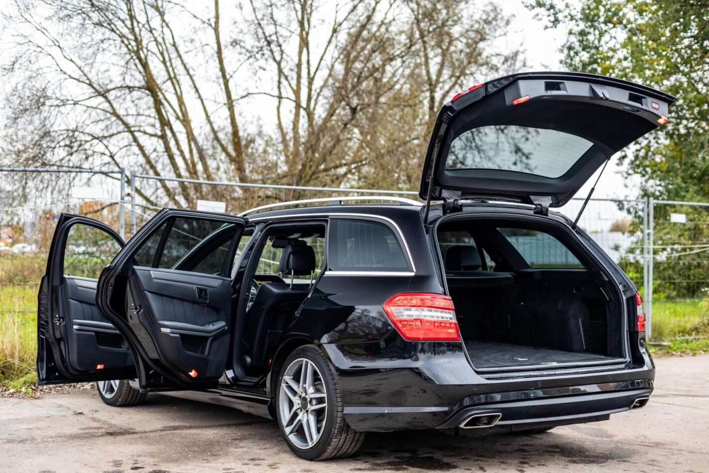 MERCEDES BENZ E350