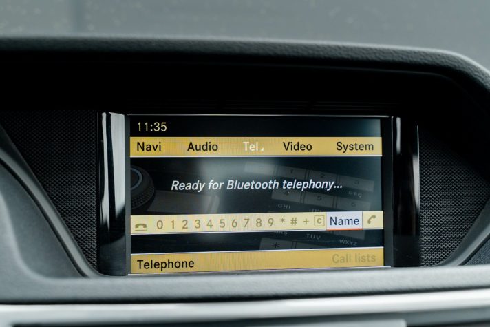 MERCEDES BENZ E220