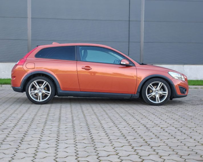 VOLVO C30 1.6D MOMENTUM