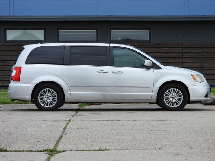 LANCIA VOYAGER